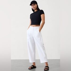 NWOT-Athleta White Skyline Utility Barrel  Pant, Size 10